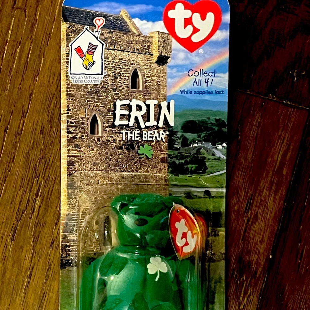 𝅺New McDonalds Erin The Bear